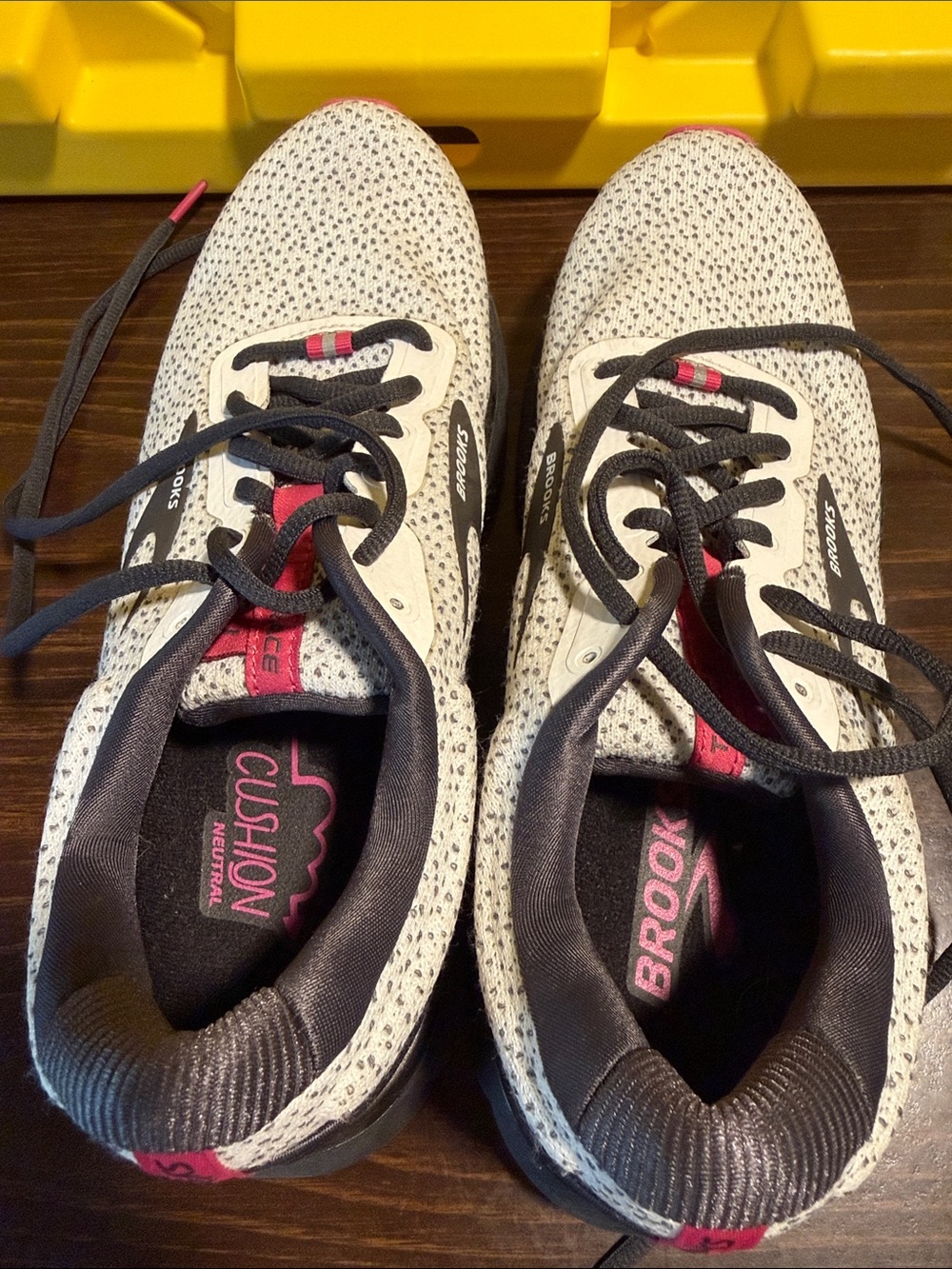 Brooks Women's White and Pink Athletic Running Shoes - Picture 4 of 4